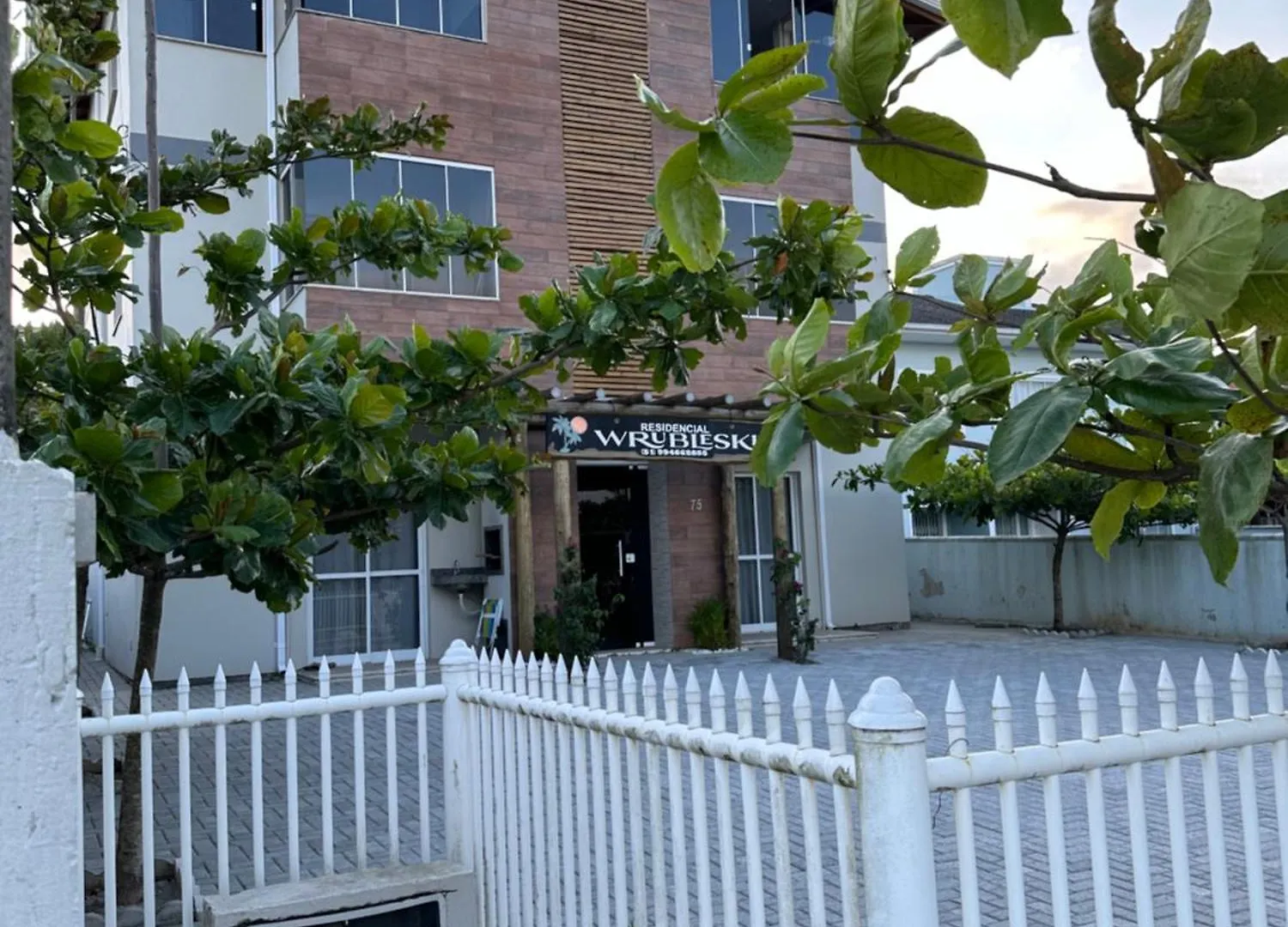 Residencial Wrubleski Sc 皮涅拉 0*,